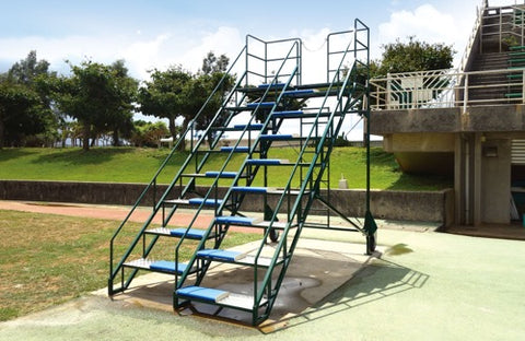 決勝審判台16人用